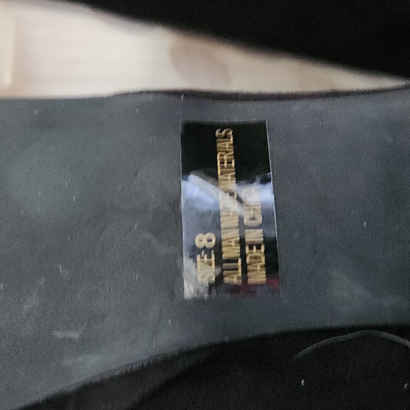 Black strappy pumps - Picture 3 of 4